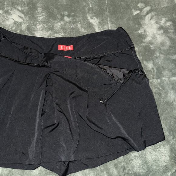 Elle Shorts Women's 8 Black Pleated Side Zip Pockets Casual Y2K Skort Mini - Picture 2 of 7